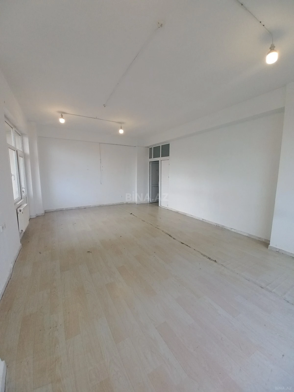 Kirayə verilir 6 otaqlı ofis 250 m²