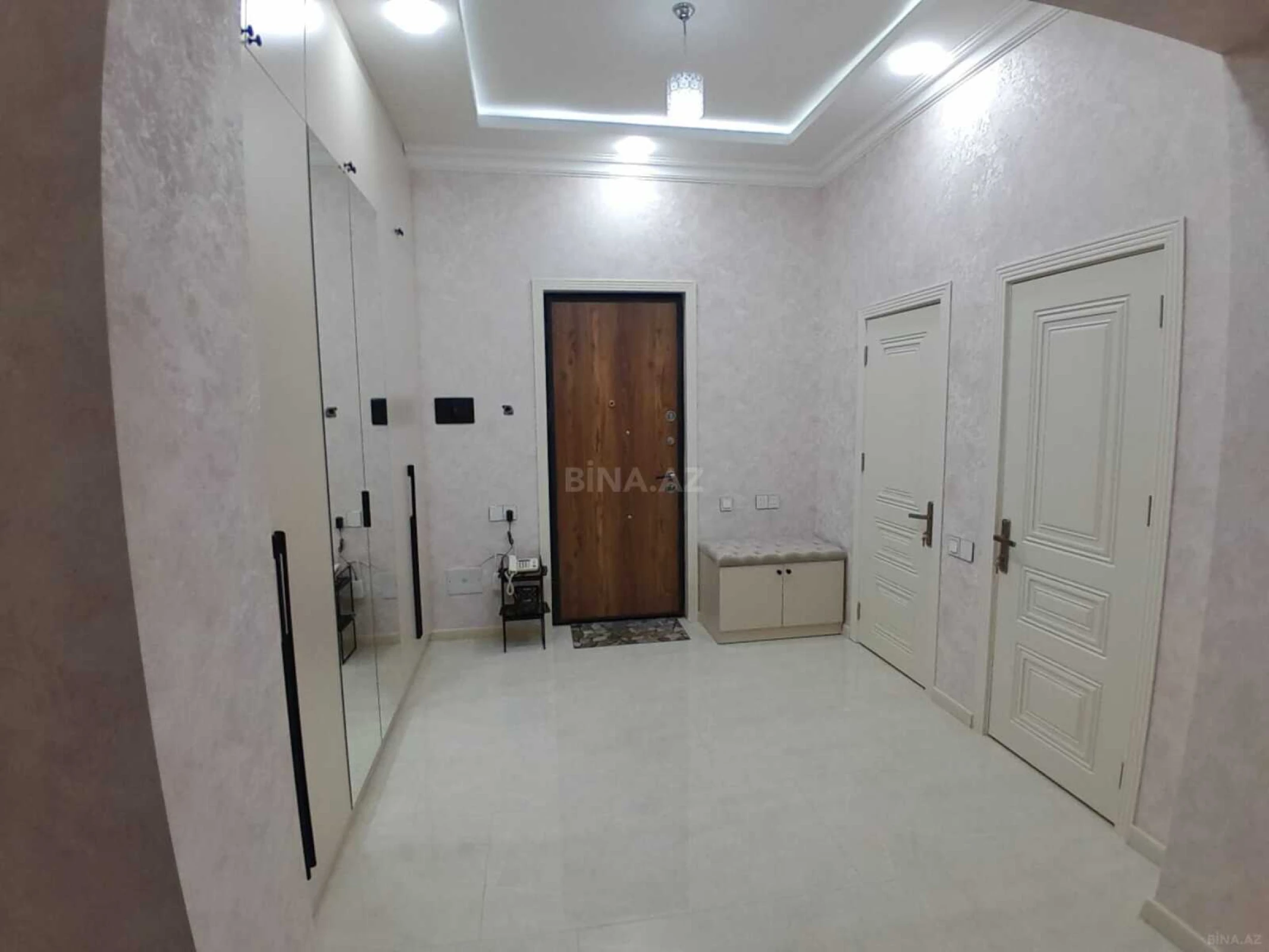 Satılır 2 otaqlı mənzil 96 m²