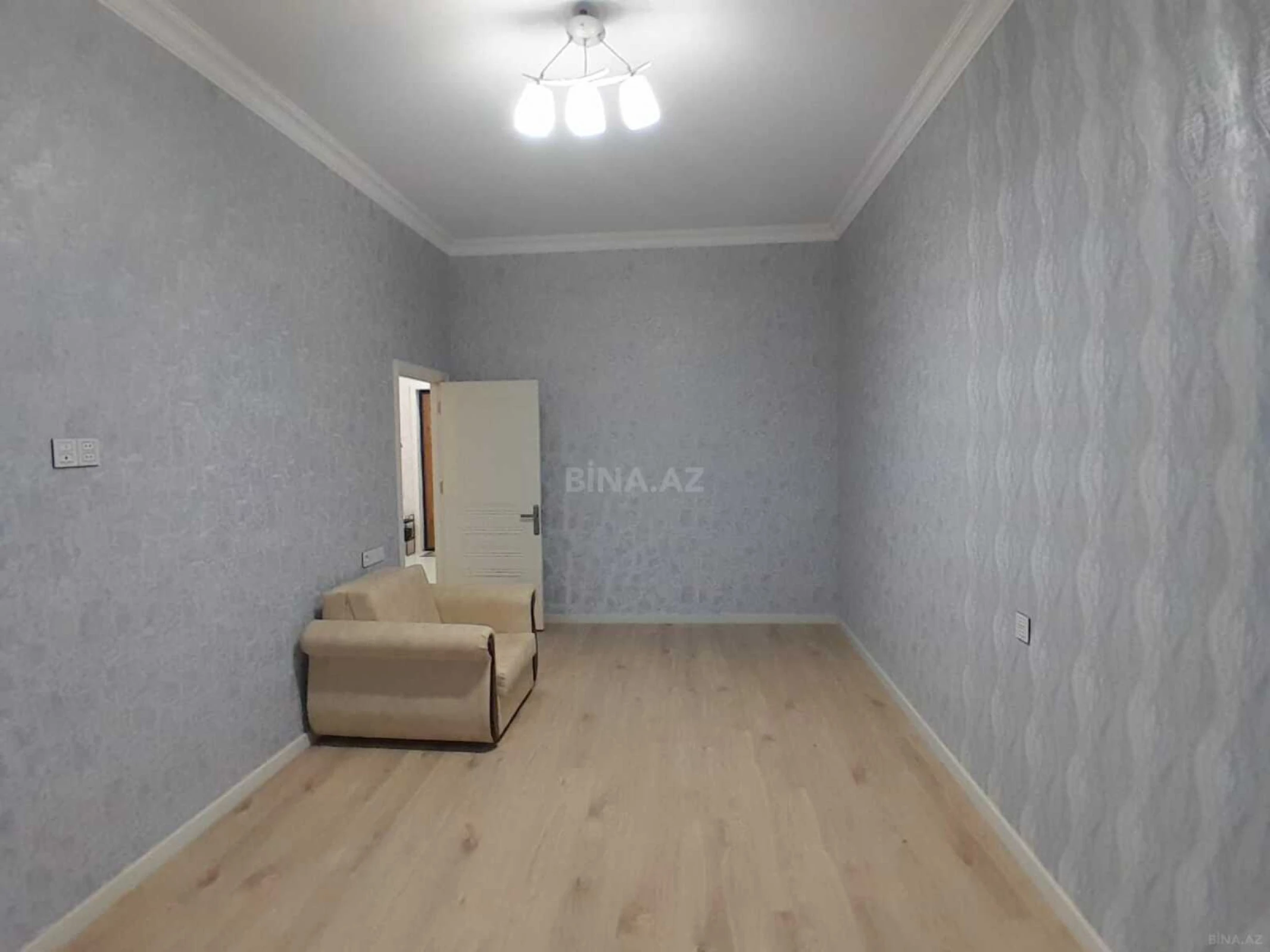 Satılır 2 otaqlı mənzil 96 m²