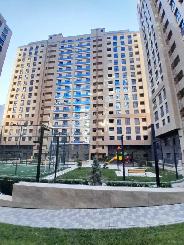 Satılır 2 otaqlı mənzil 96 m²