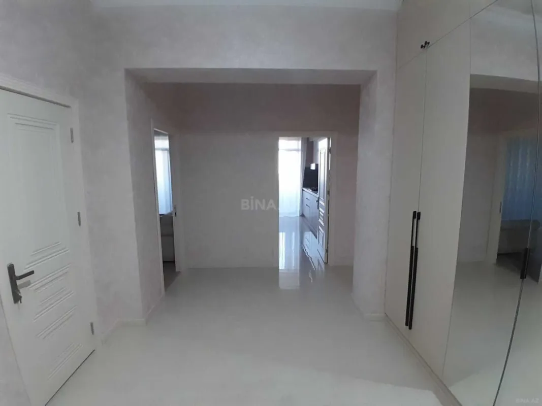 Satılır 2 otaqlı mənzil 96 m²