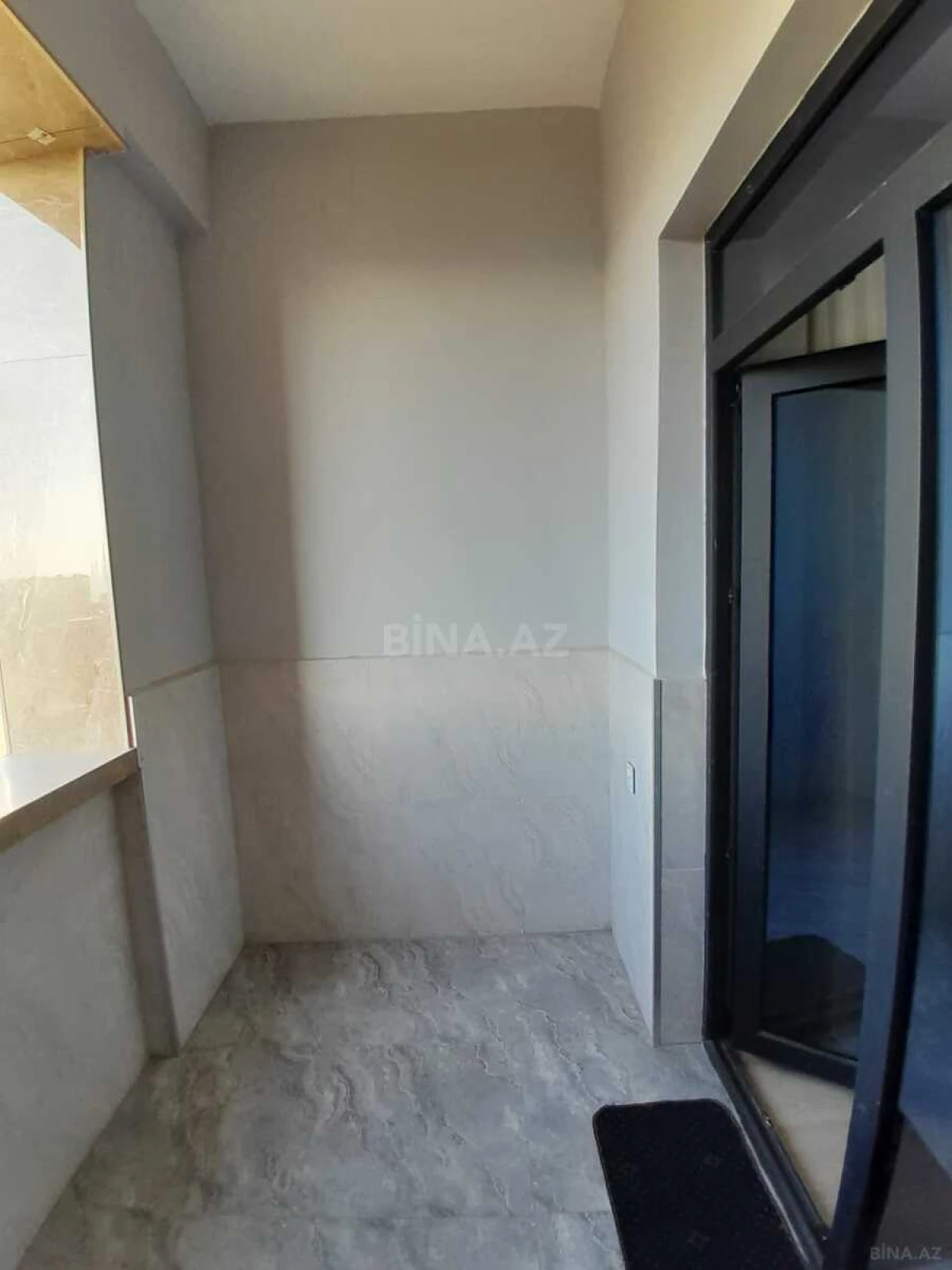 Satılır 2 otaqlı mənzil 96 m²
