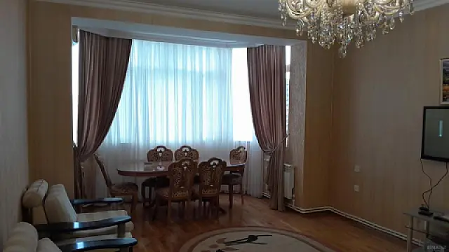 Kirayə verilir 3 otaqlı mənzil 120 m² — Bakı, İnşaatçılar 3 otaq 120.00 m²