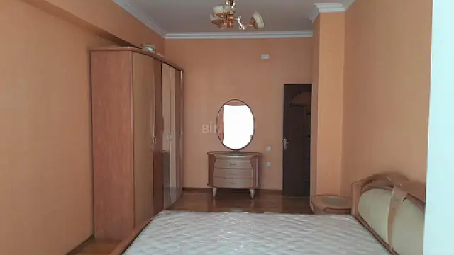 Kirayə verilir 3 otaqlı mənzil 120 m²