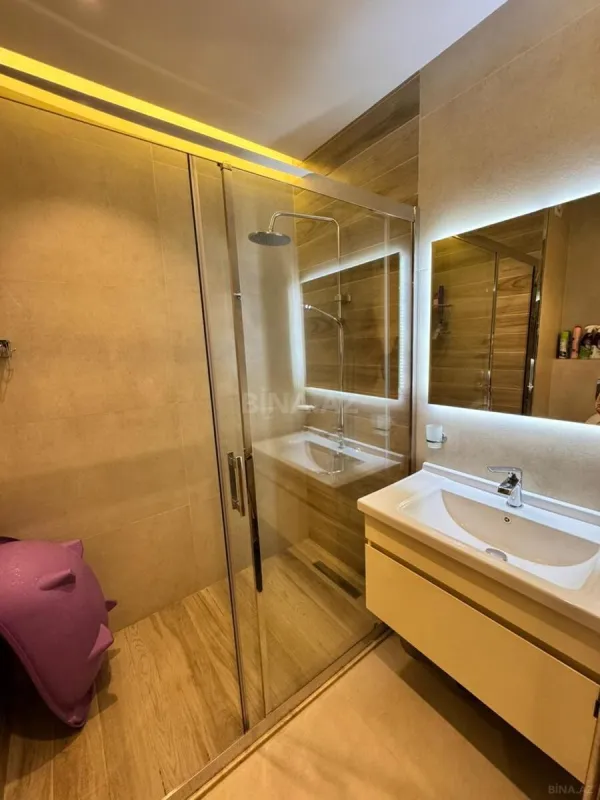 Kirayə verilir 2 otaqlı mənzil 62 m²