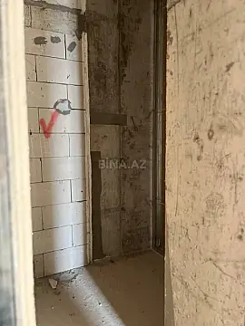 Satılır 4 otaqlı mənzil 136 m²