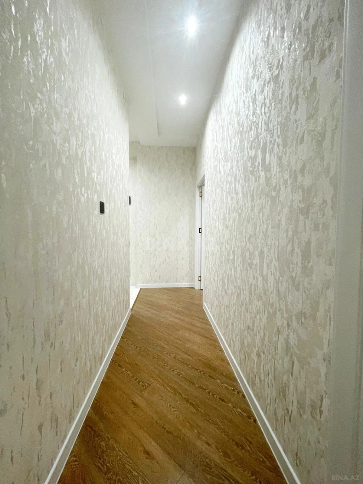 Satılır 2 otaqlı mənzil 60 m²