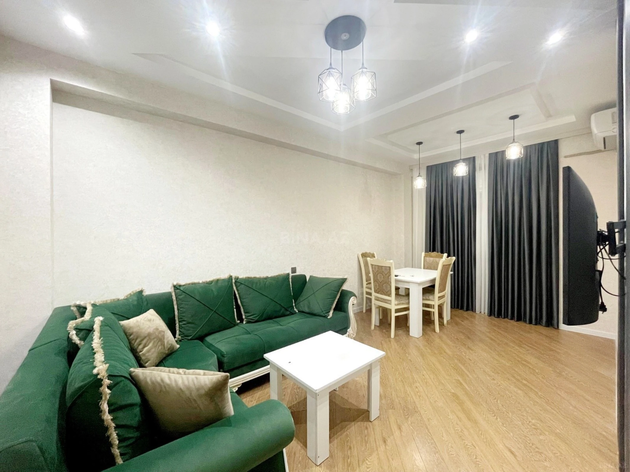 Satılır 2 otaqlı mənzil 60 m²