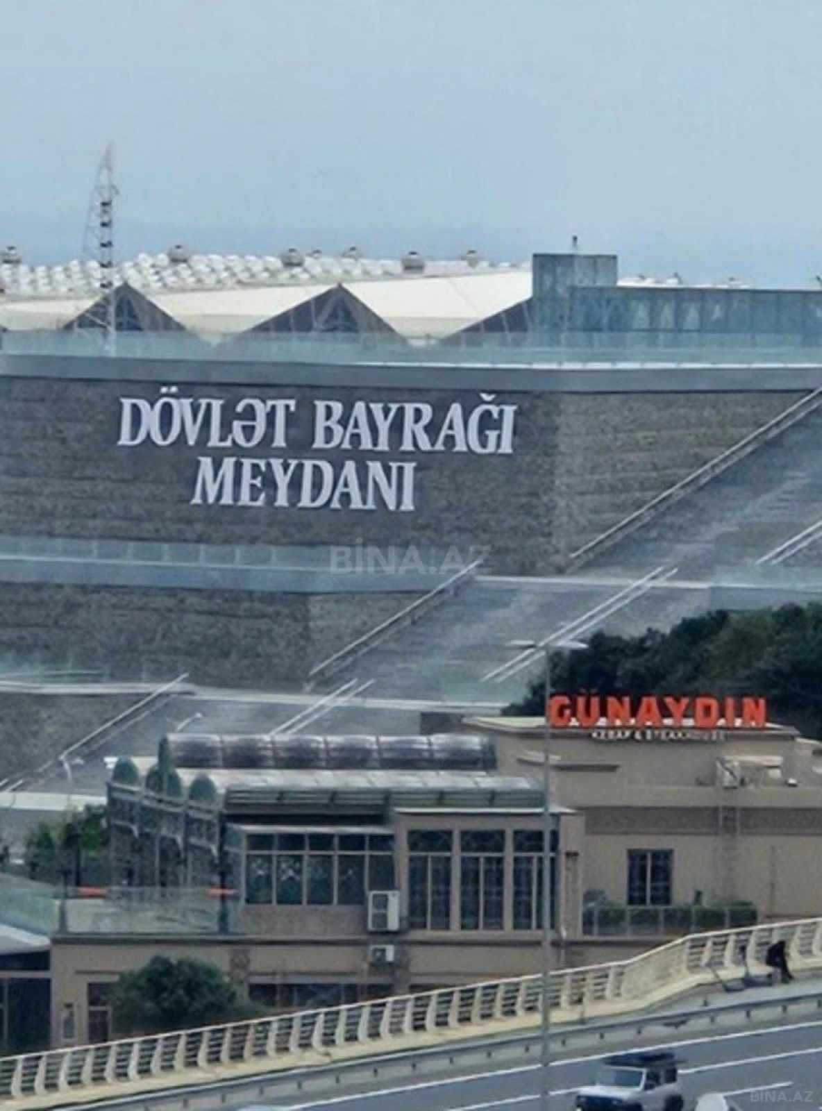 Satılır 2 otaqlı mənzil 99.3 m²