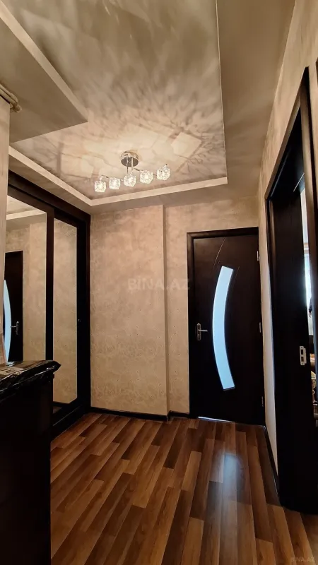 Satılır 2 otaqlı mənzil 70 m²