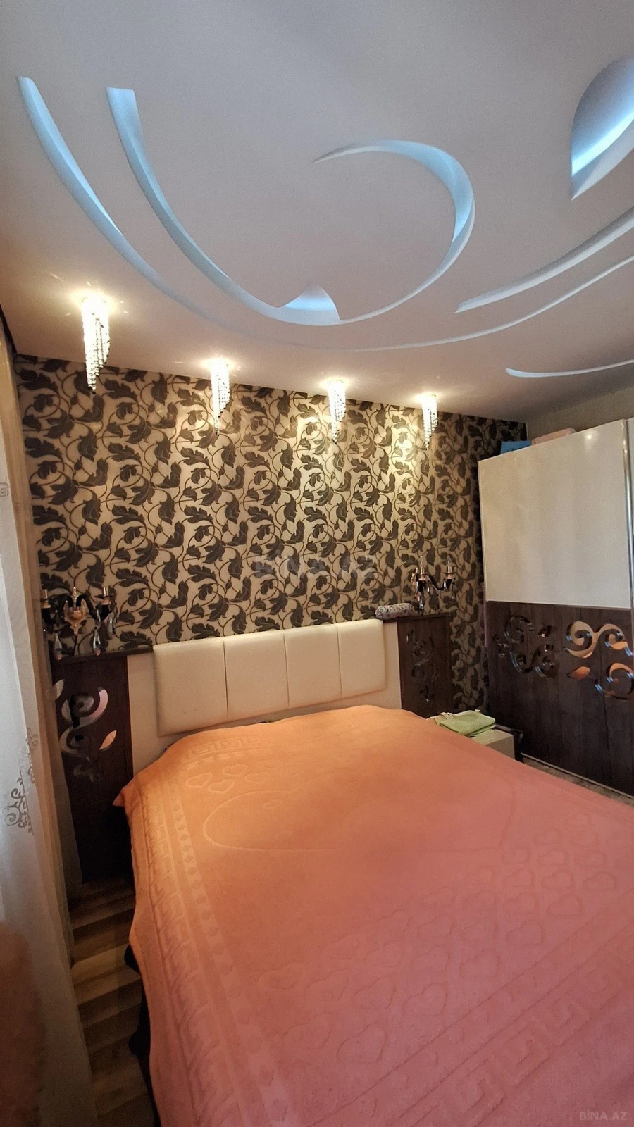 Satılır 2 otaqlı mənzil 70 m²