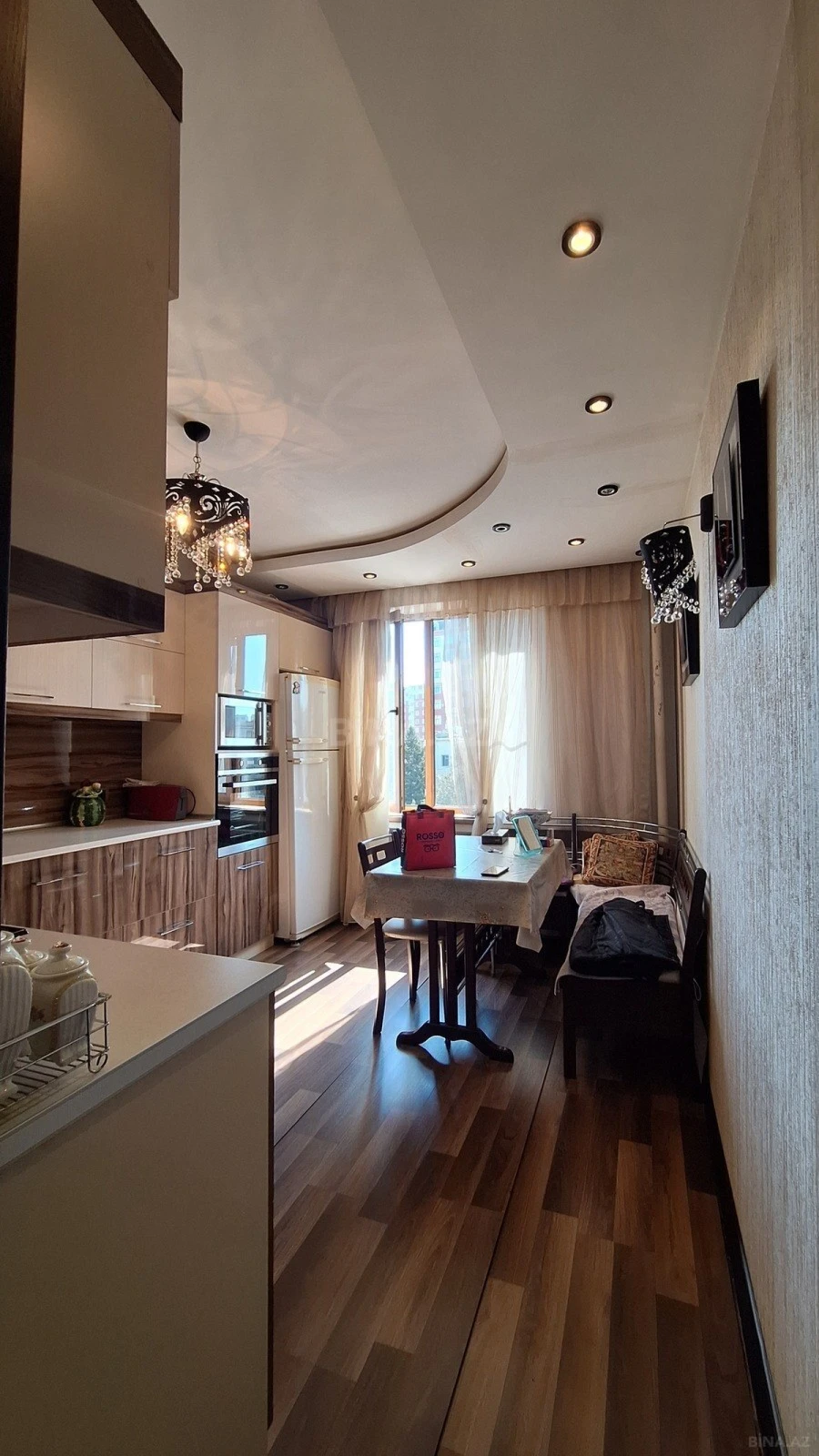 Satılır 2 otaqlı mənzil 70 m²