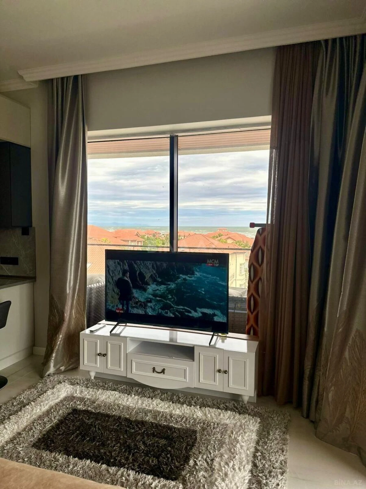 Satılır 1 otaqlı mənzil 75 m²