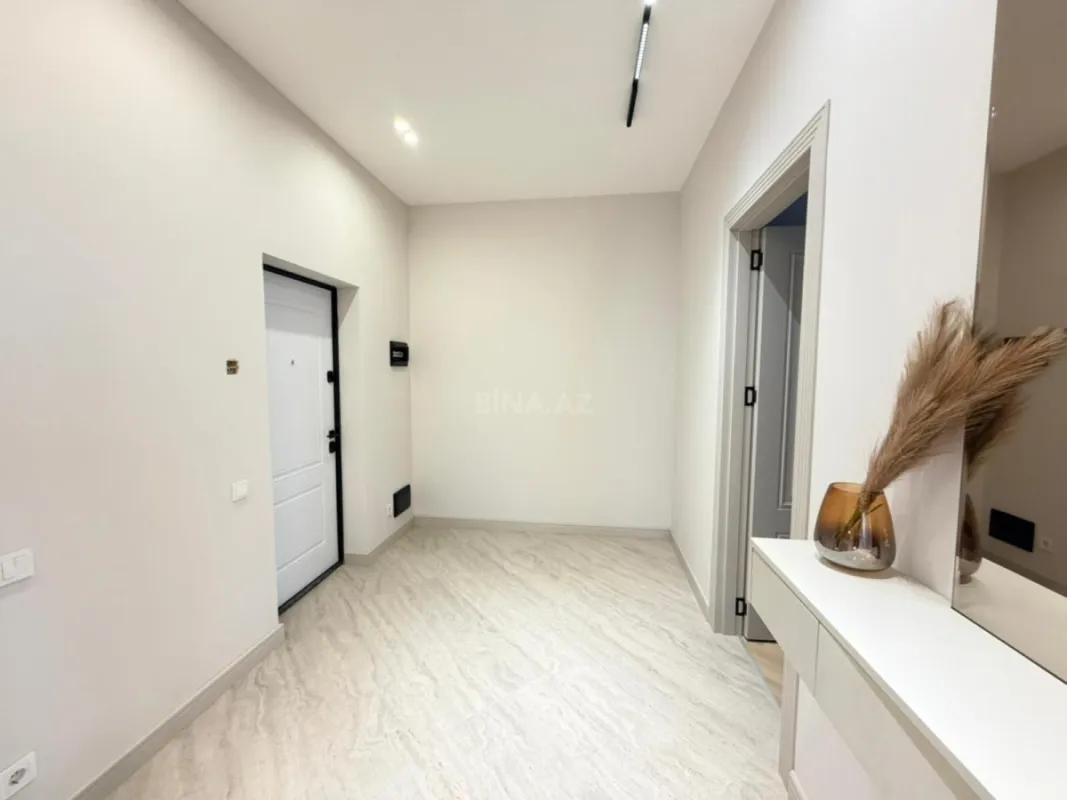 Satılır 2 otaqlı mənzil 76 m²