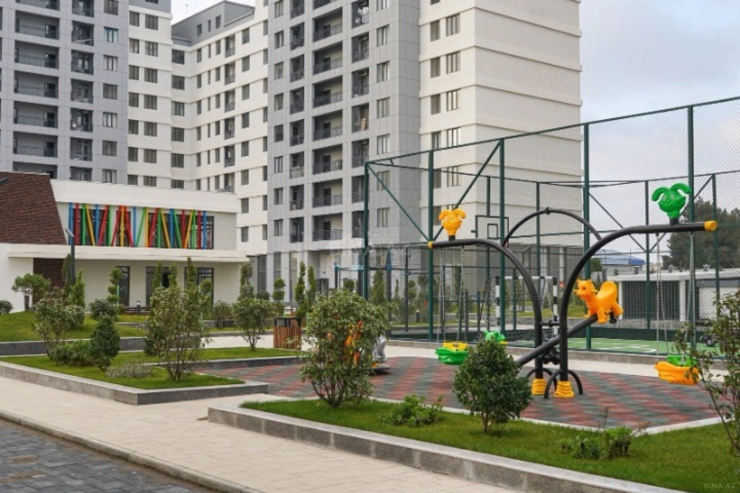 Satılır 2 otaqlı mənzil 76 m²