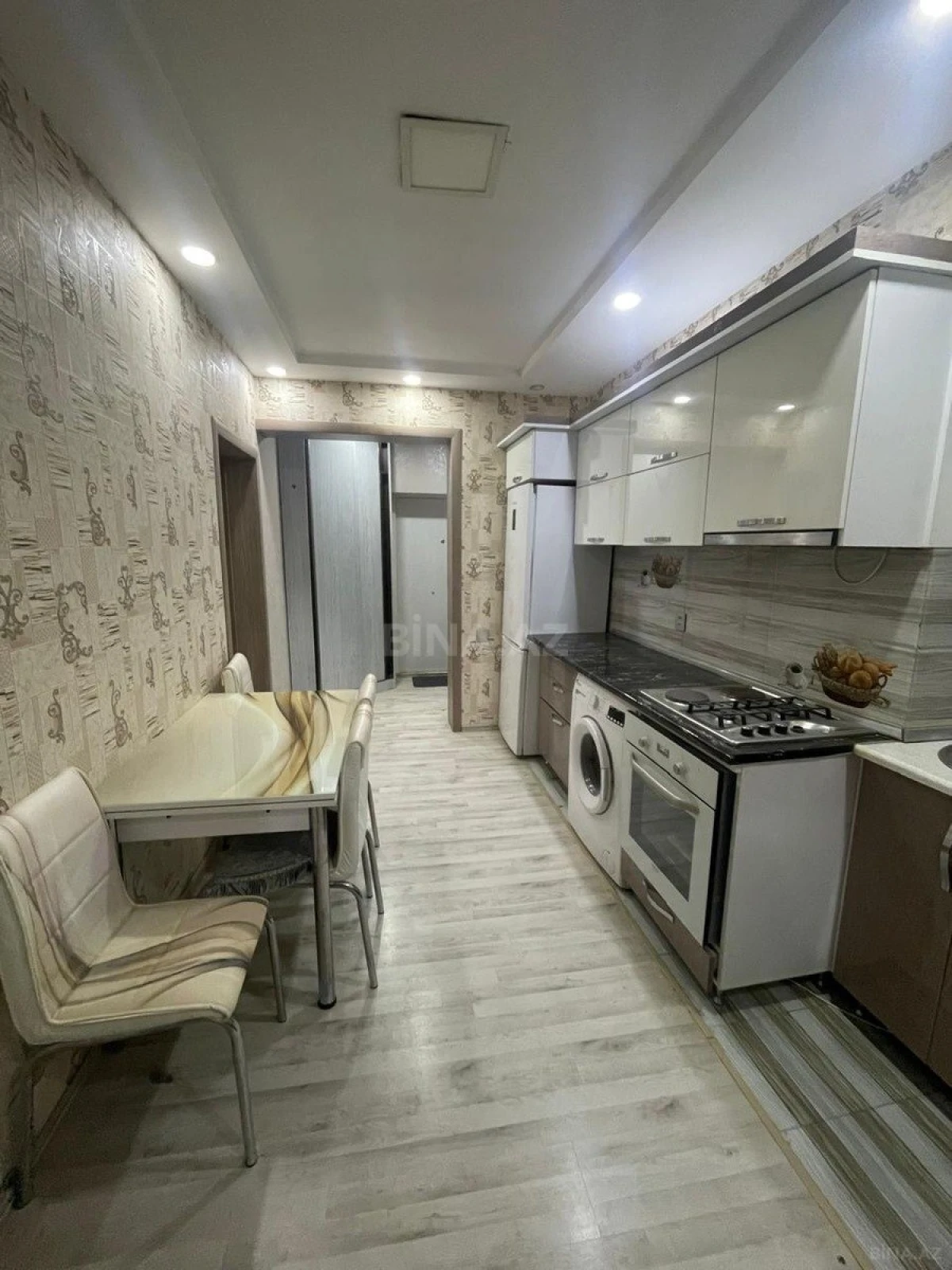 Satılır 2 otaqlı mənzil 70 m²