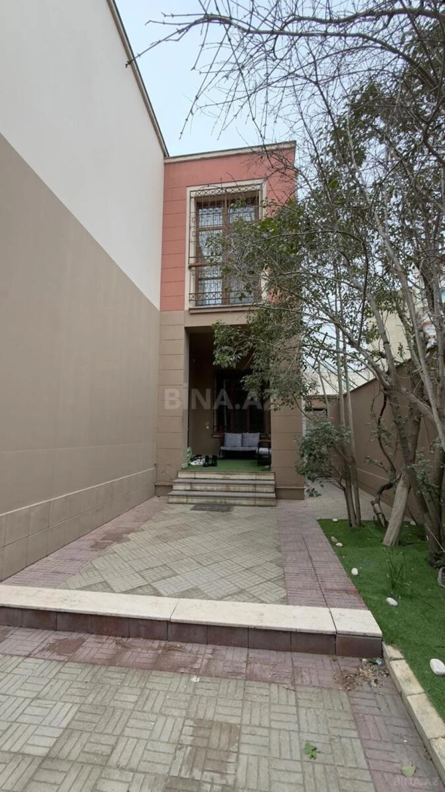 Kirayə verilir 4 otaqlı ofis 240 m²