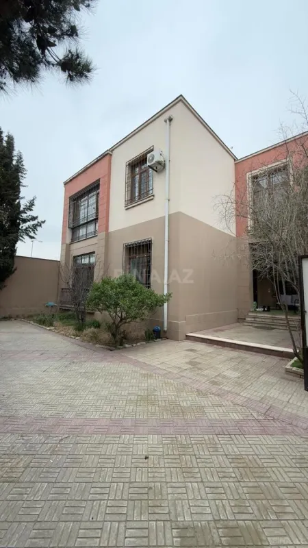 Kirayə verilir 4 otaqlı ofis 240 m²