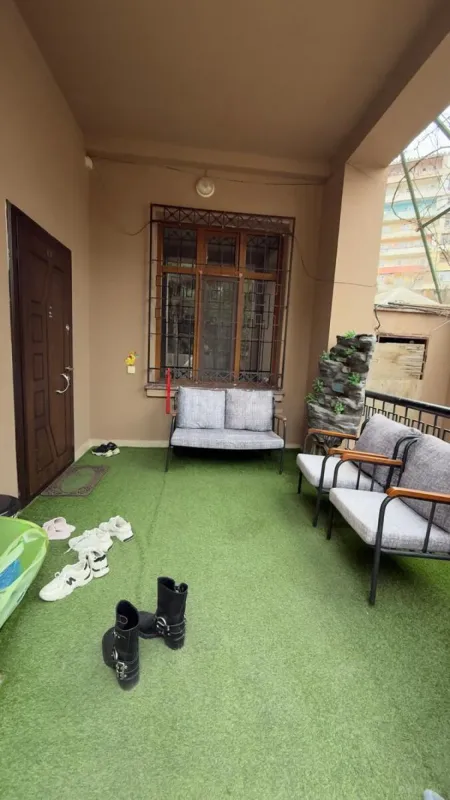 Kirayə verilir 4 otaqlı ofis 240 m²