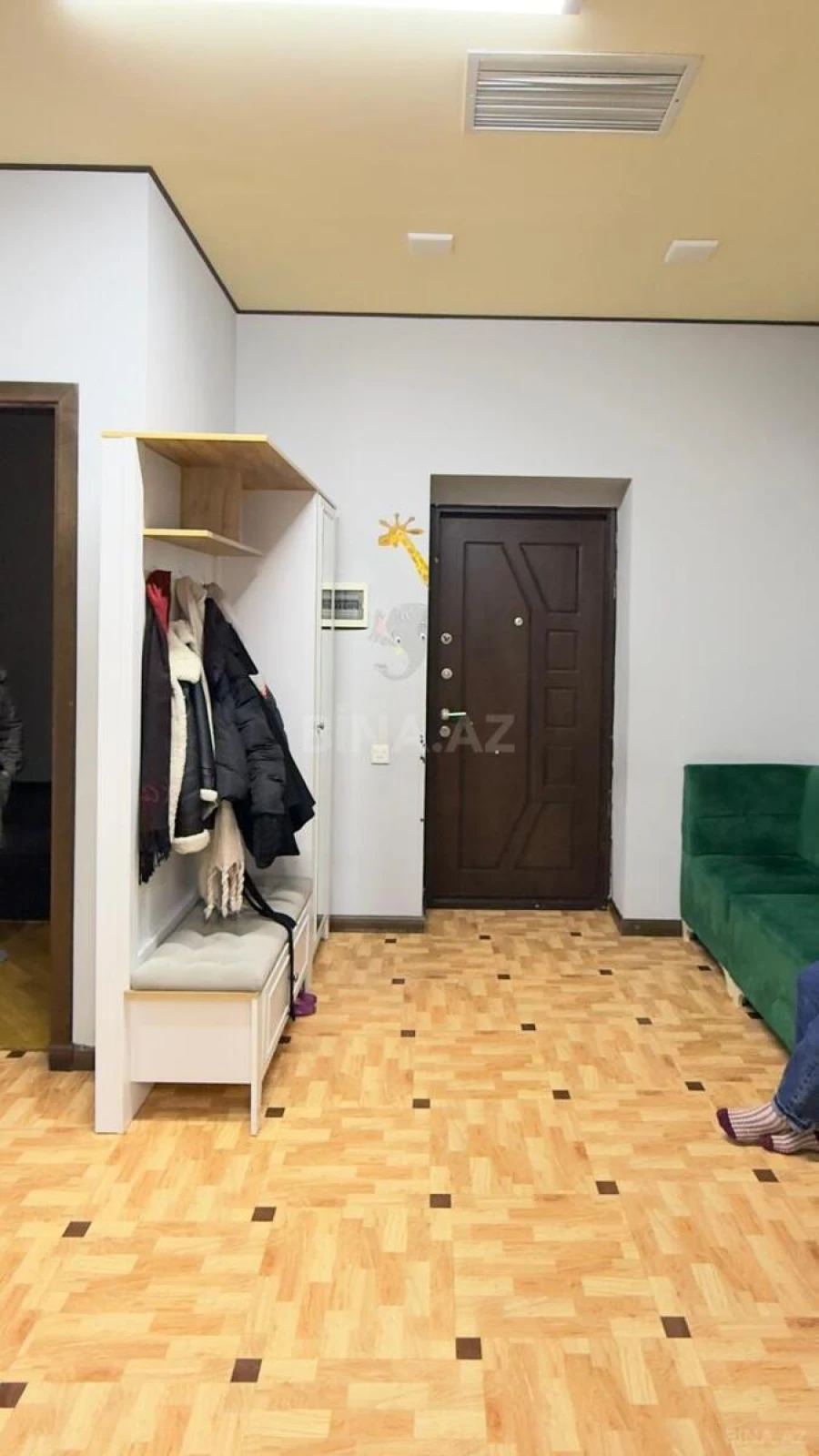 Kirayə verilir 4 otaqlı ofis 240 m²