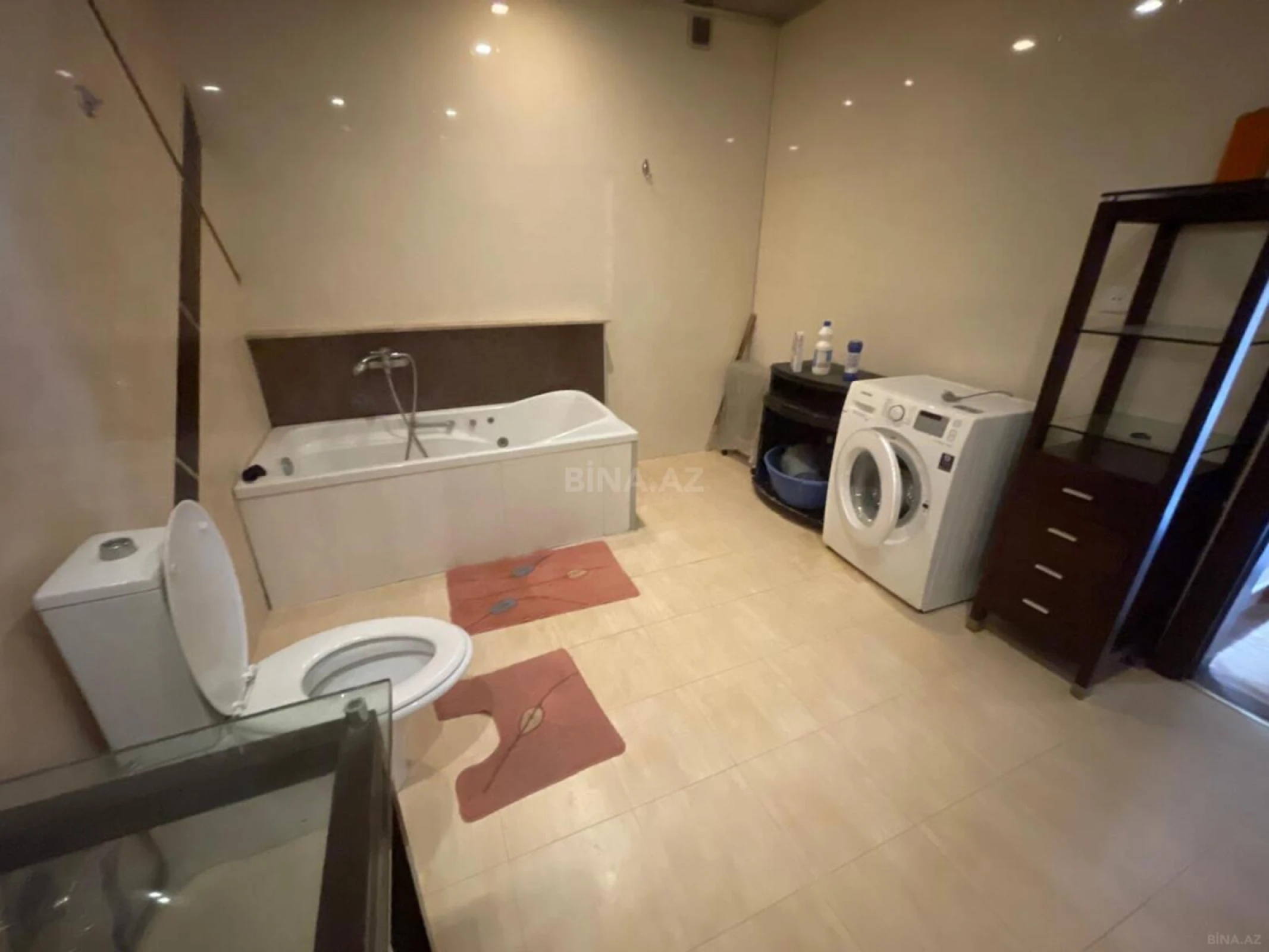 Kirayə verilir 4 otaqlı ofis 240 m²