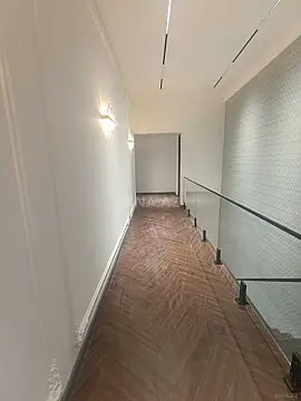 Satılır 3 otaqlı mənzil 142 m²