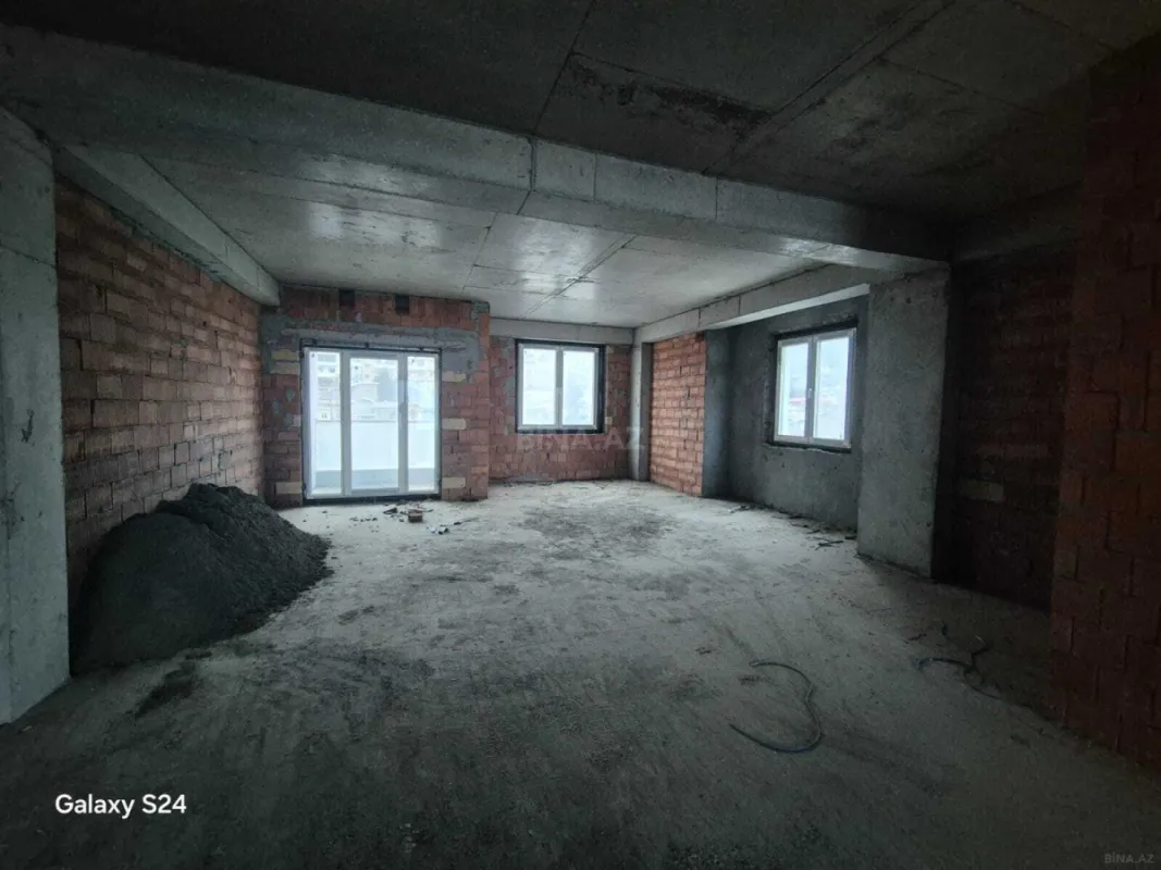 Satılır 2 otaqlı mənzil 90 m²