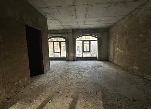 Kirayə verilir obyekt 335 m²