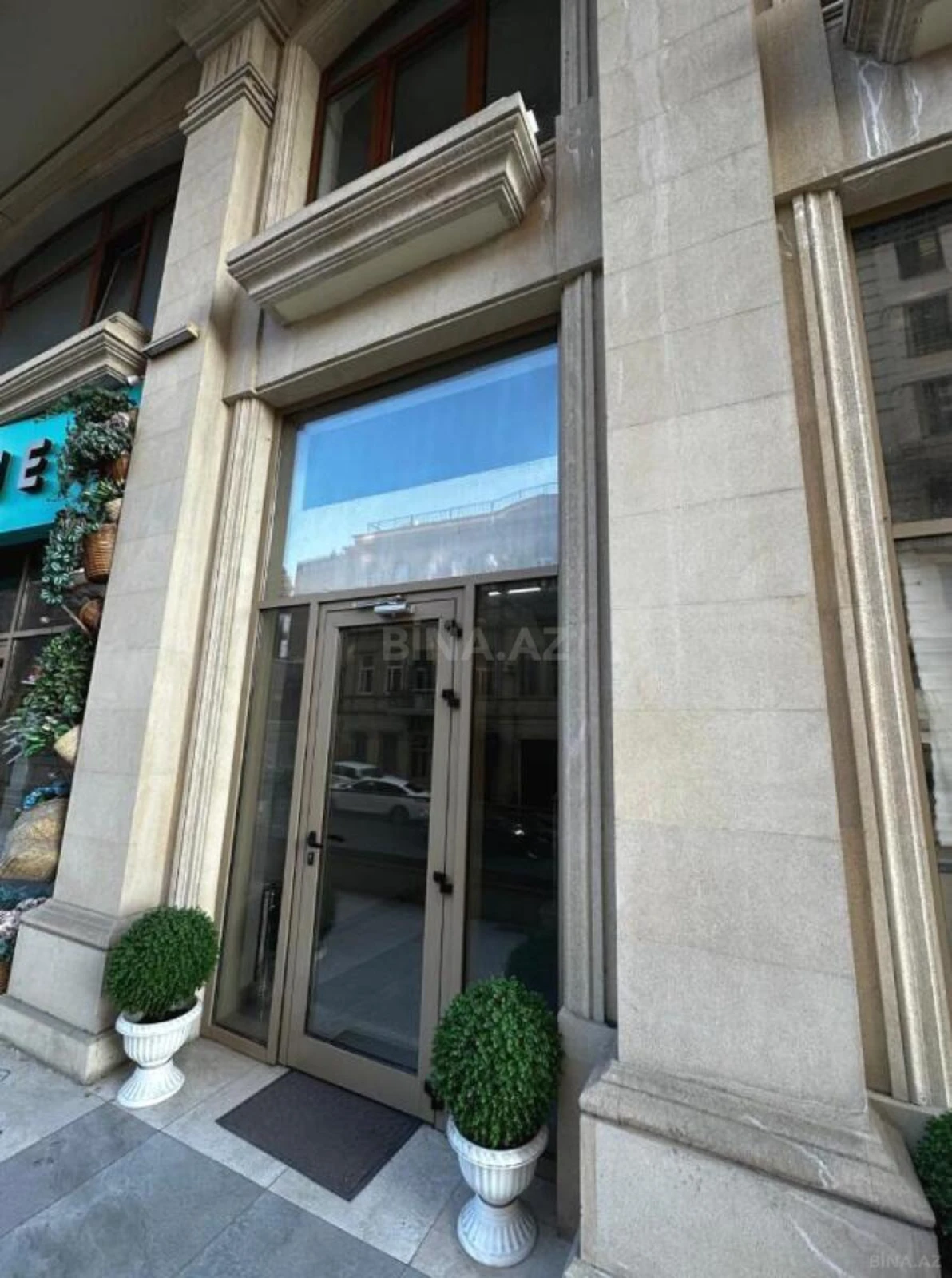 Kirayə verilir obyekt 335 m²