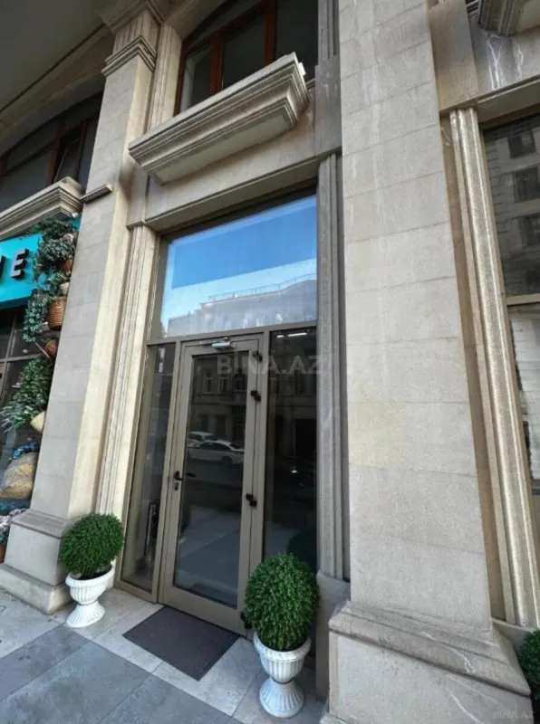 Kirayə verilir obyekt 335 m²