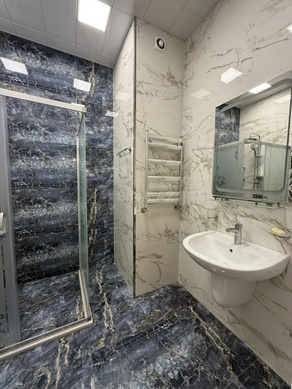 Kirayə verilir 3 otaqlı mənzil 150 m²