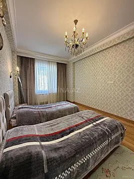 Kirayə verilir 3 otaqlı mənzil 150 m²