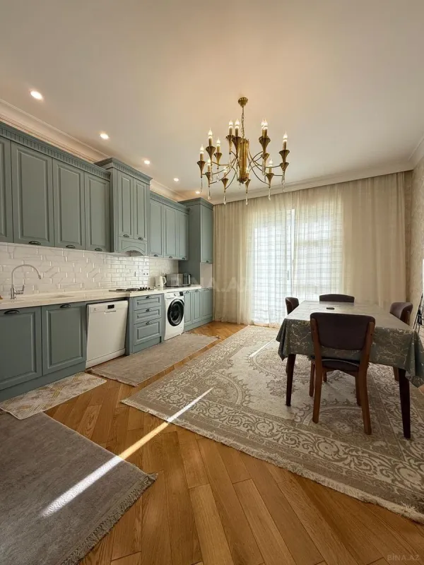 Kirayə verilir 3 otaqlı mənzil 150 m²