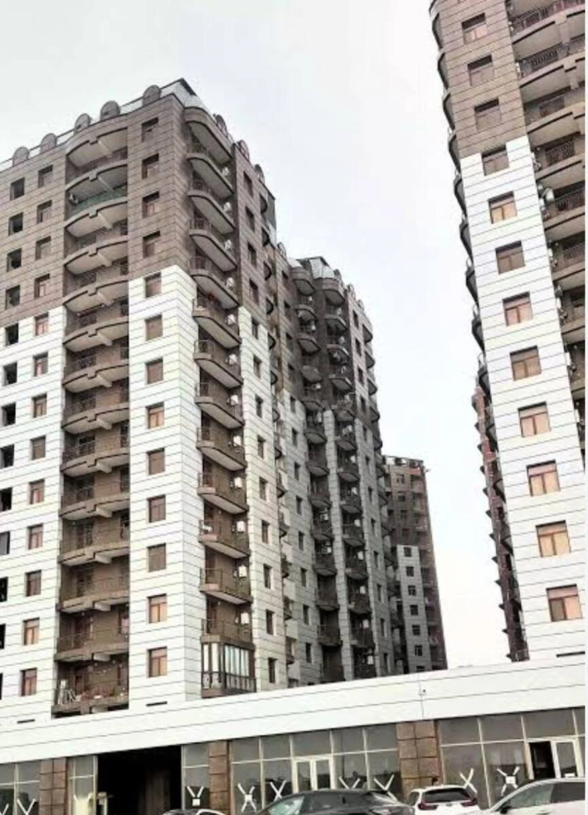 Satılır 2 otaqlı mənzil 75 m²