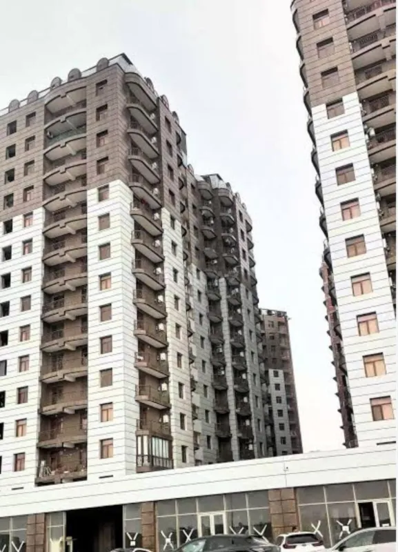Satılır 2 otaqlı mənzil 75 m²