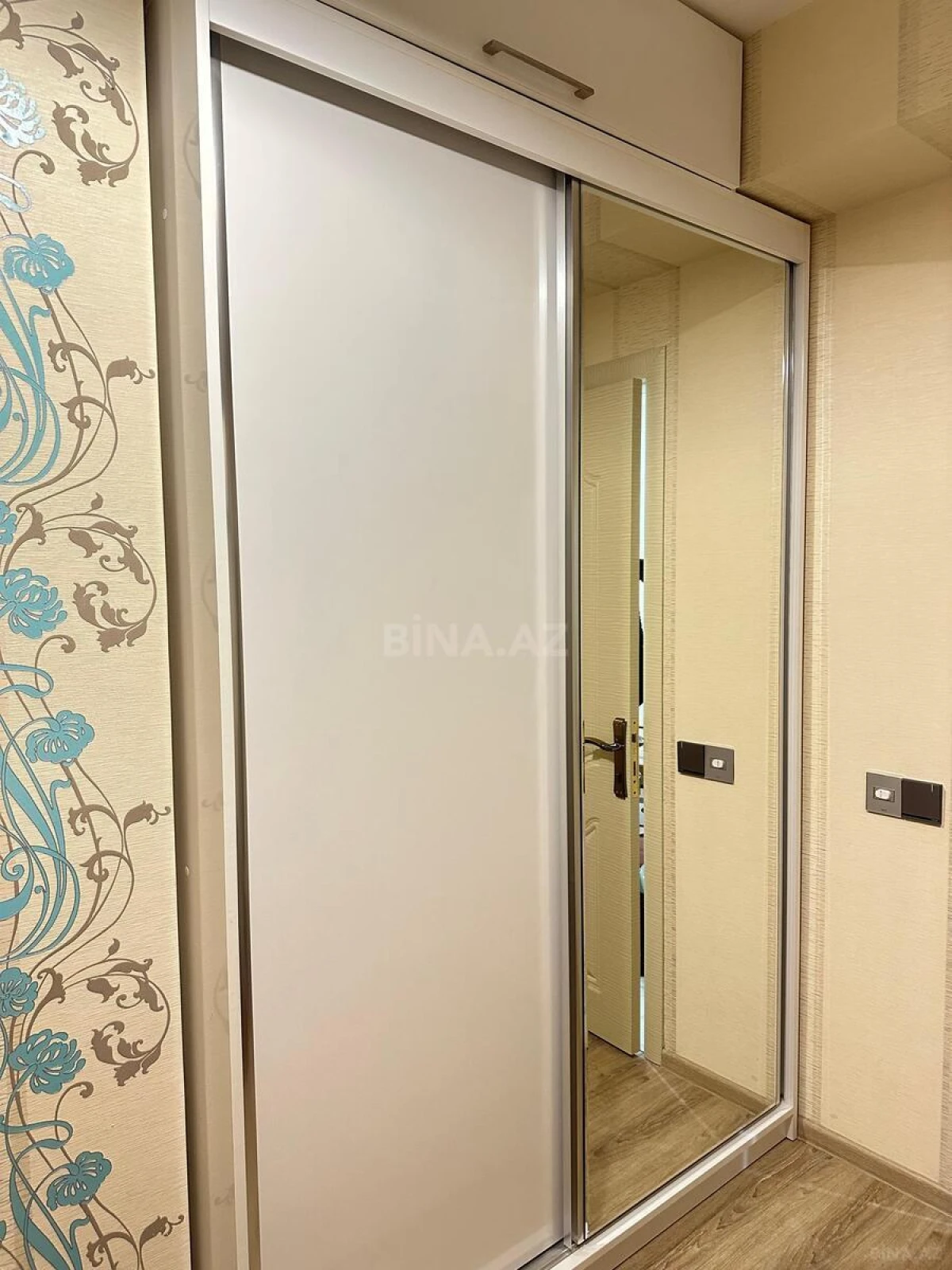 Satılır 3 otaqlı mənzil 65 m²