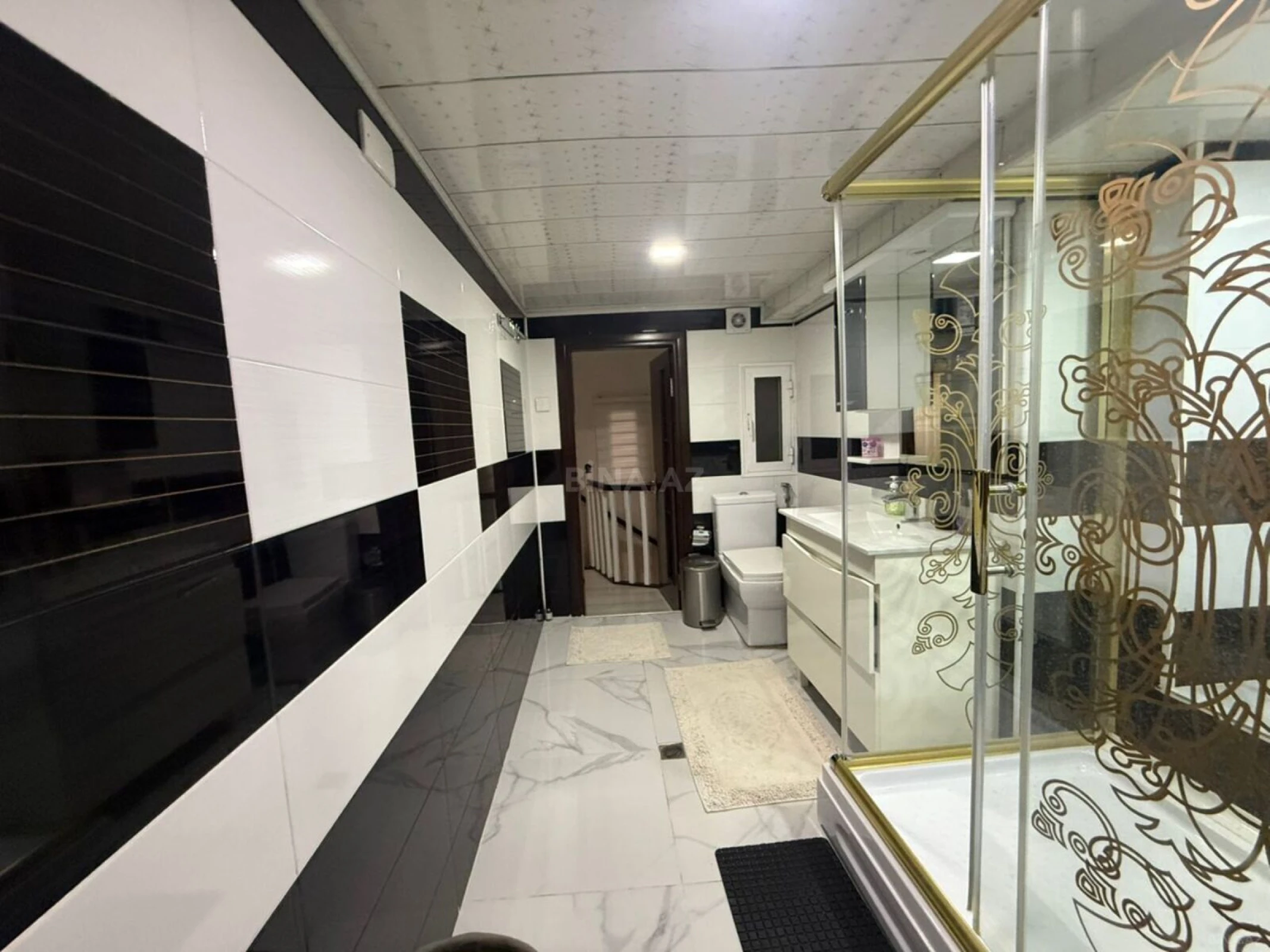 Kirayə verilir 2 otaqlı mənzil 85 m²