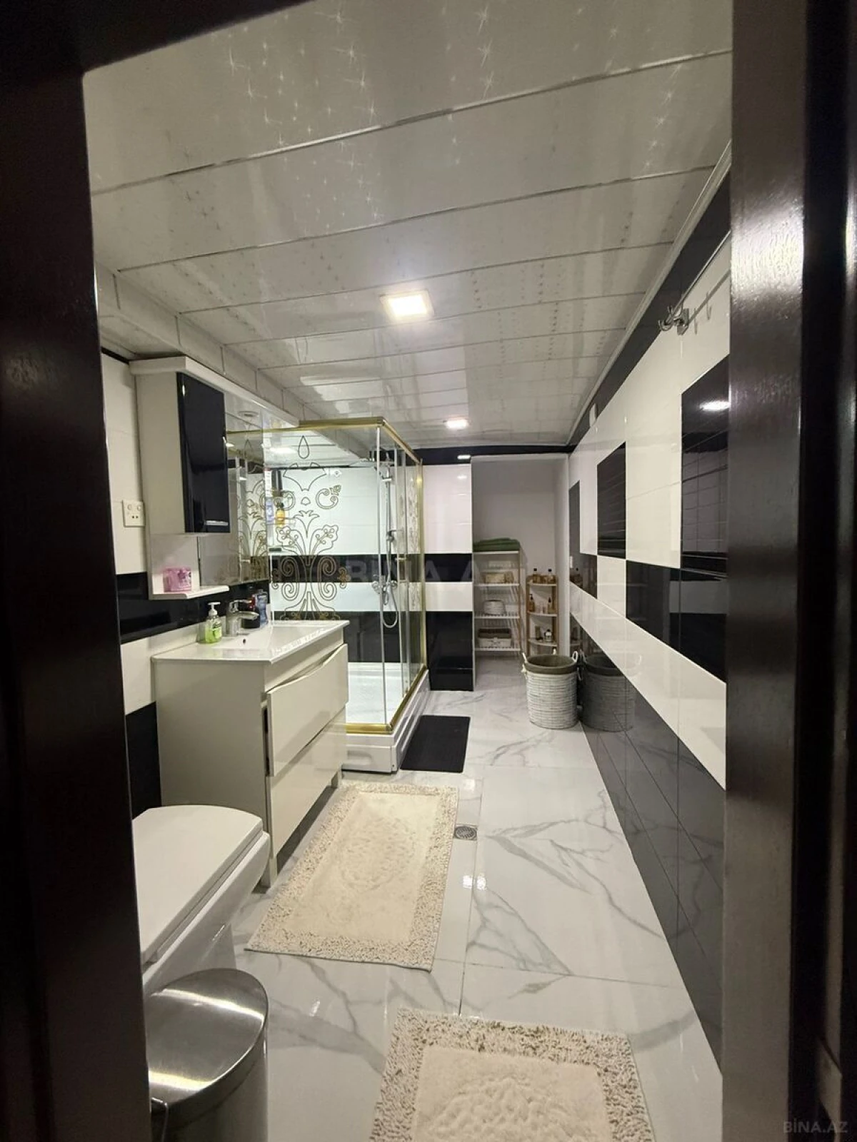 Kirayə verilir 2 otaqlı mənzil 85 m²