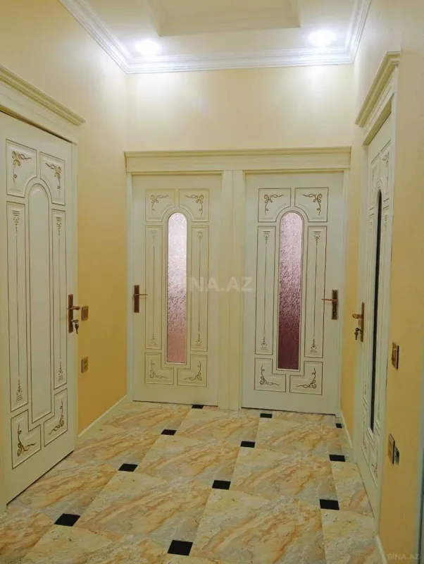 Satılır 2 otaqlı mənzil 70 m²