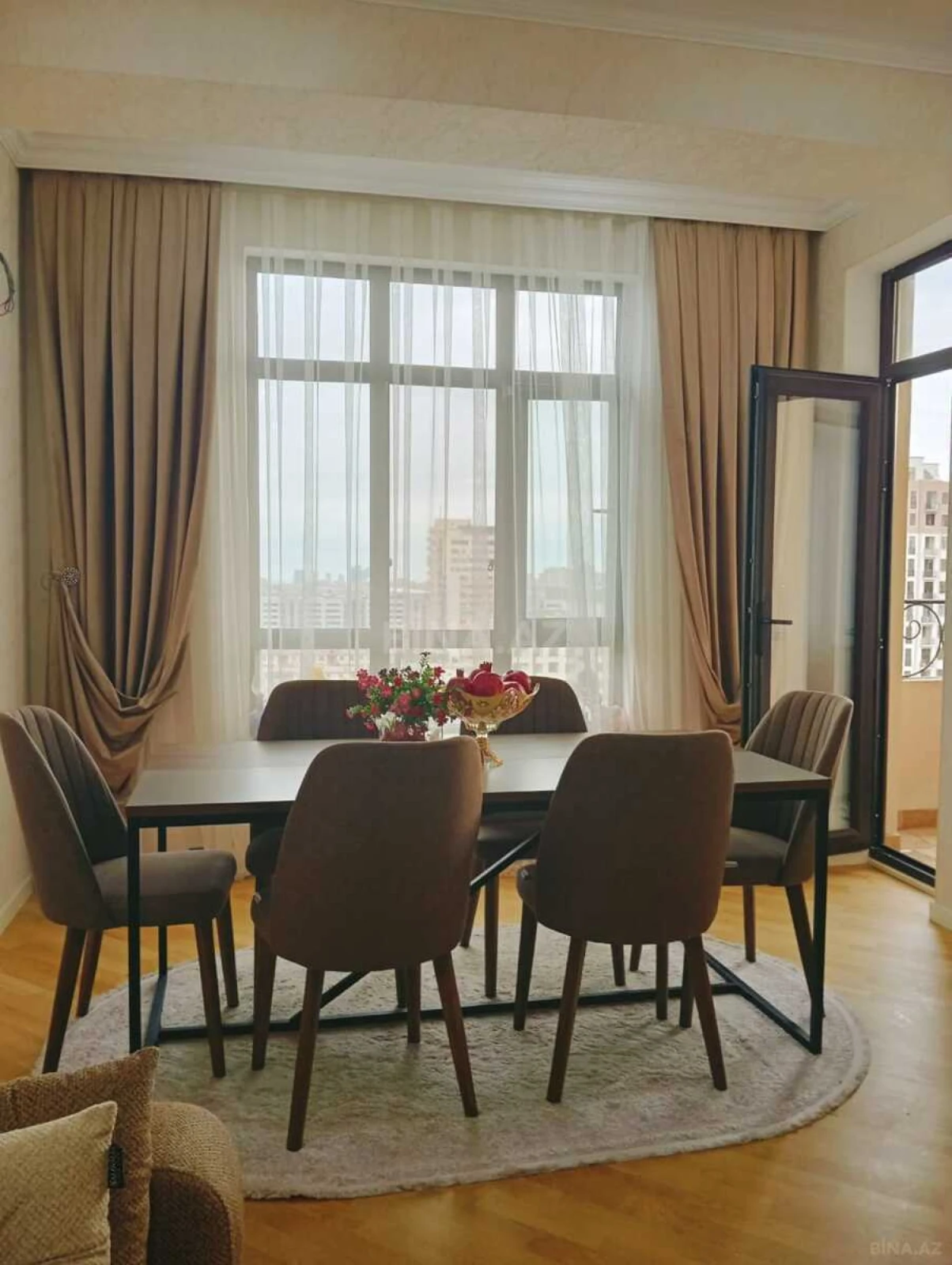 Satılır 2 otaqlı mənzil 70 m²