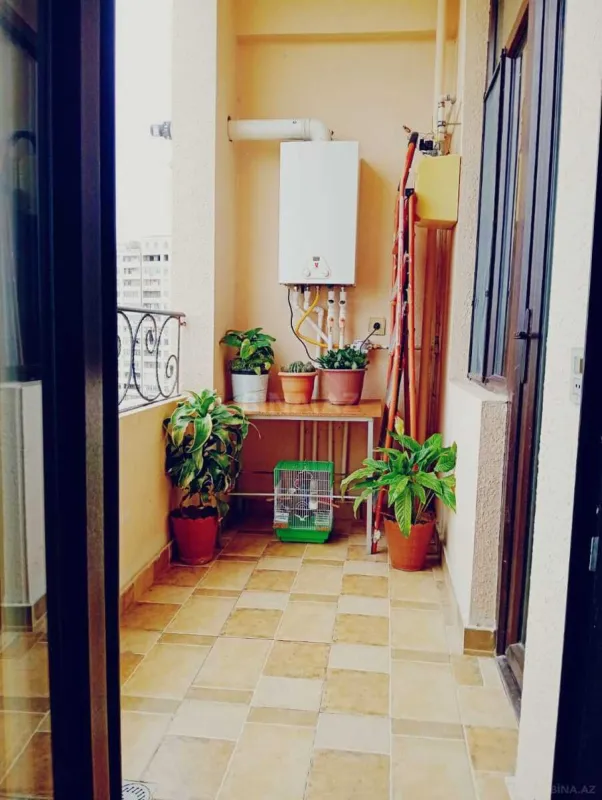 Satılır 2 otaqlı mənzil 70 m²