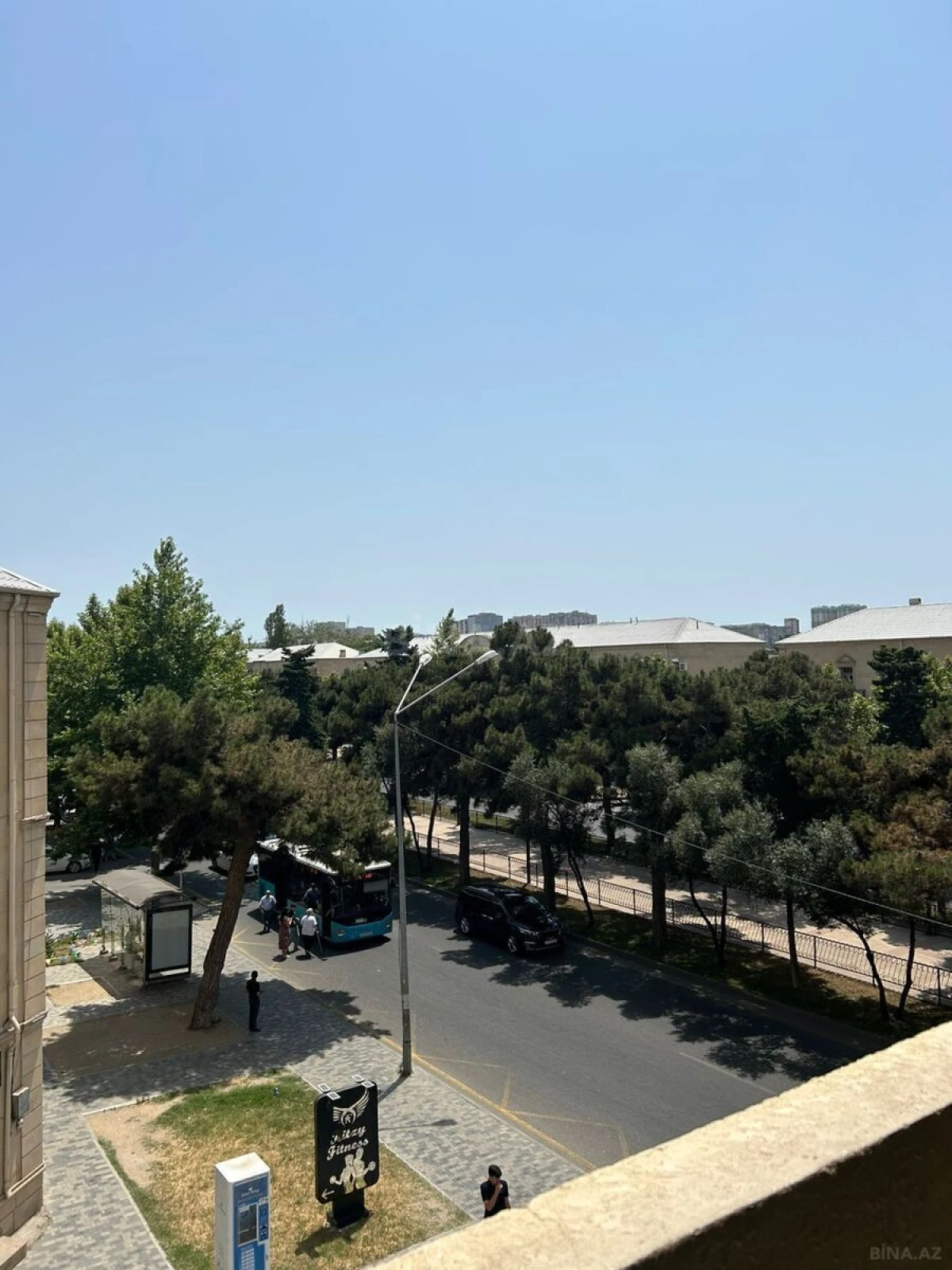 Satılır 3 otaqlı mənzil 98 m²