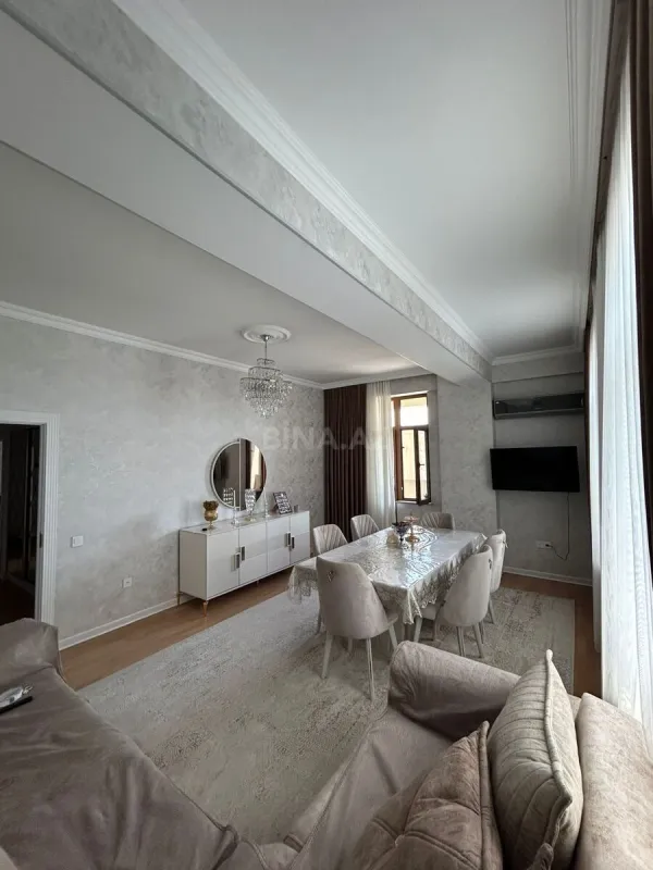 Satılır 3 otaqlı mənzil 98 m²