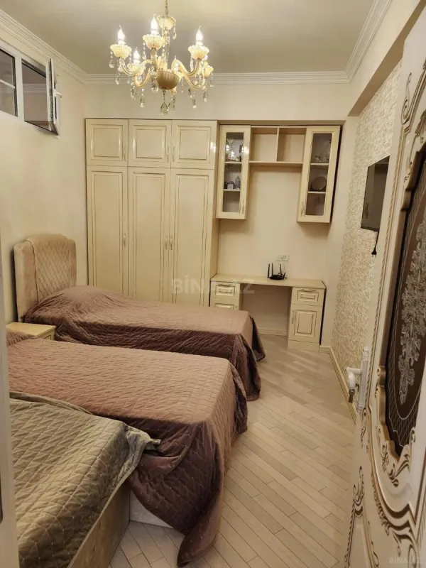 Satılır 3 otaqlı mənzil 106 m²