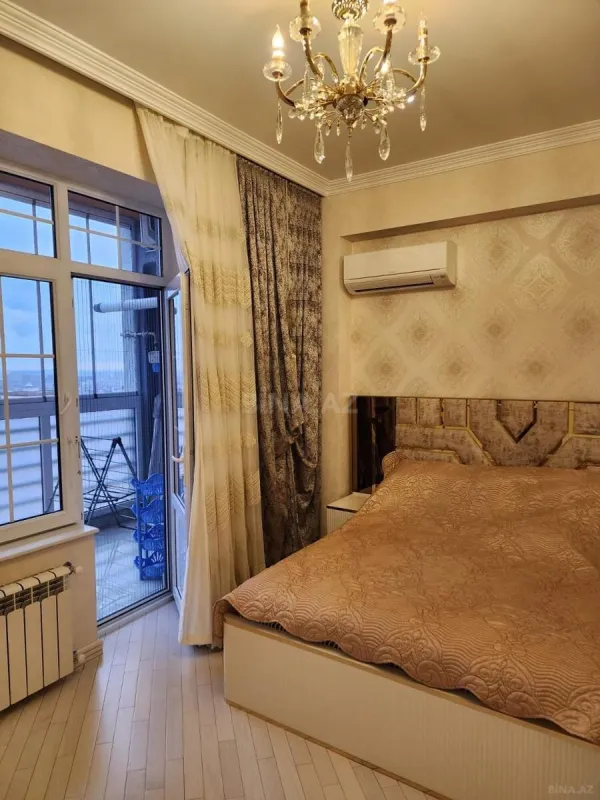 Satılır 3 otaqlı mənzil 106 m²