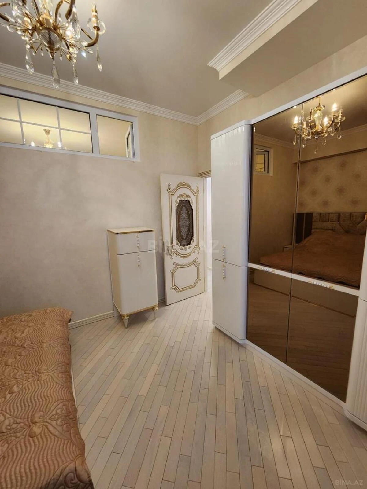 Satılır 3 otaqlı mənzil 106 m²