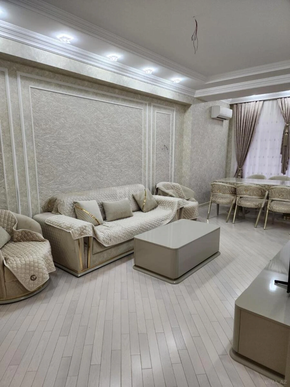 Satılır 3 otaqlı mənzil 106 m²