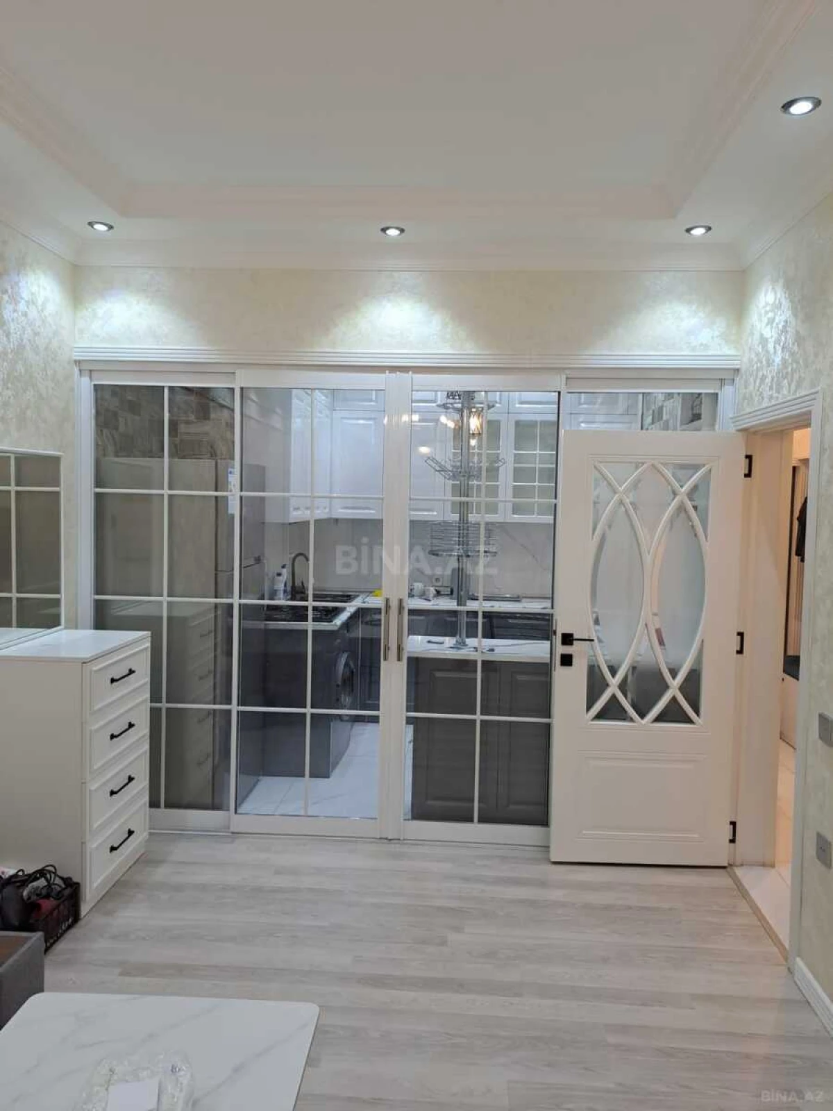 Kirayə verilir 2 otaqlı mənzil 65 m²