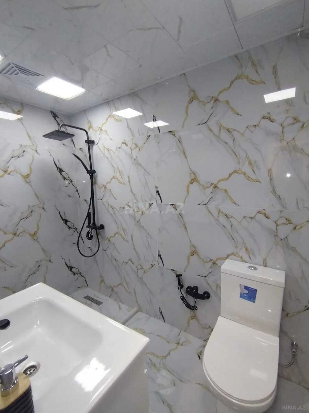 Satılır 2 otaqlı mənzil 65 m²