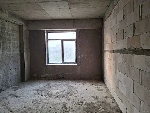 Satılır 4 otaqlı mənzil 216 m²